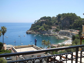 Cottage on the Beach Taormina